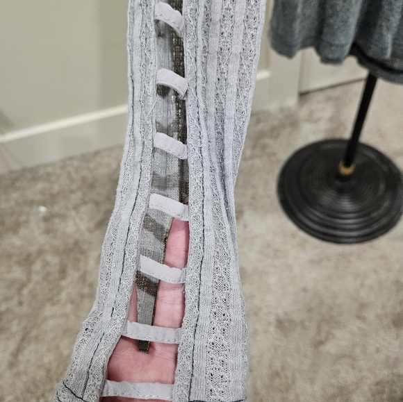 Cutout Long Sleeve Pullover Top - Picture 4 of 13